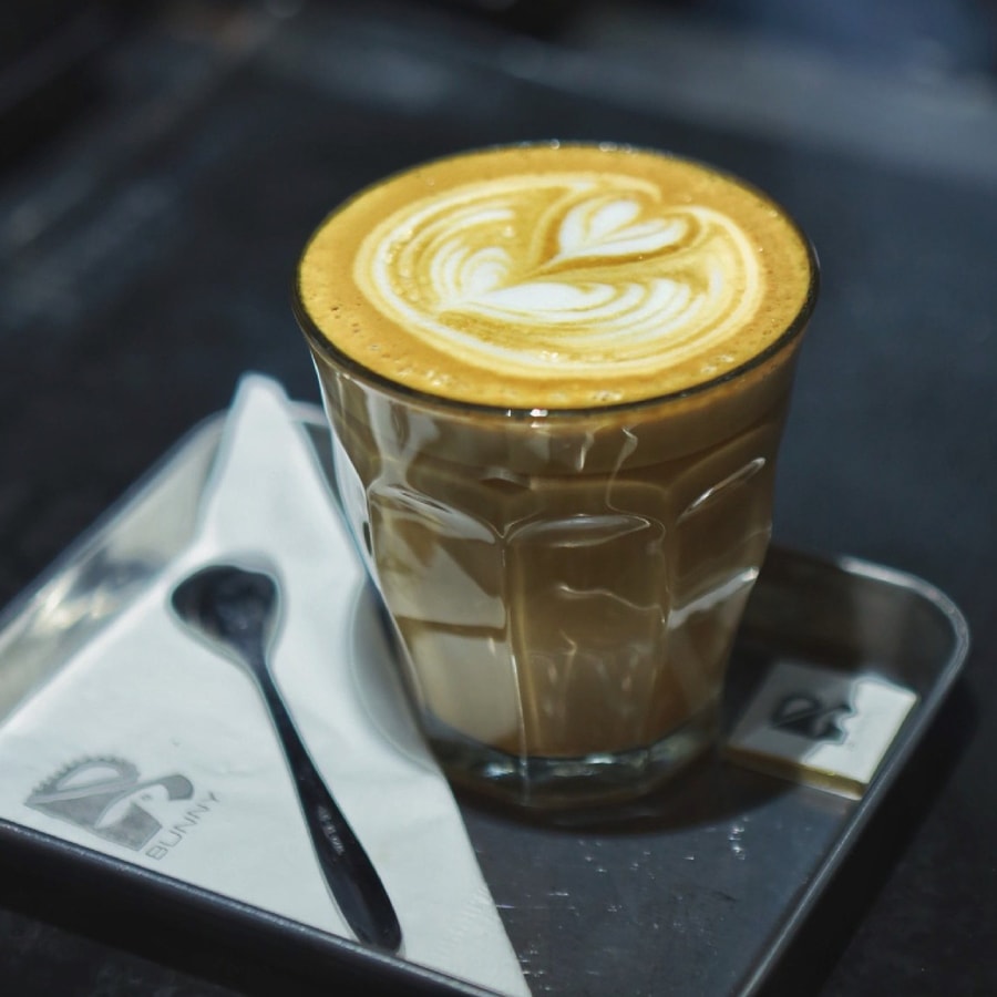 In logo miễn phí trên khăn giấy cho chuỗi quán cafe