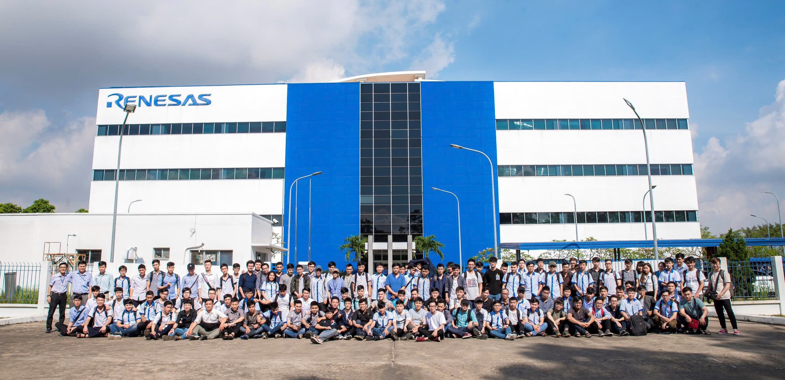 toa nha Renesas